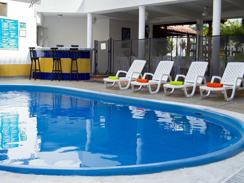 Hotel Edmar Σάντα Μάρτα Εξωτερικό φωτογραφία