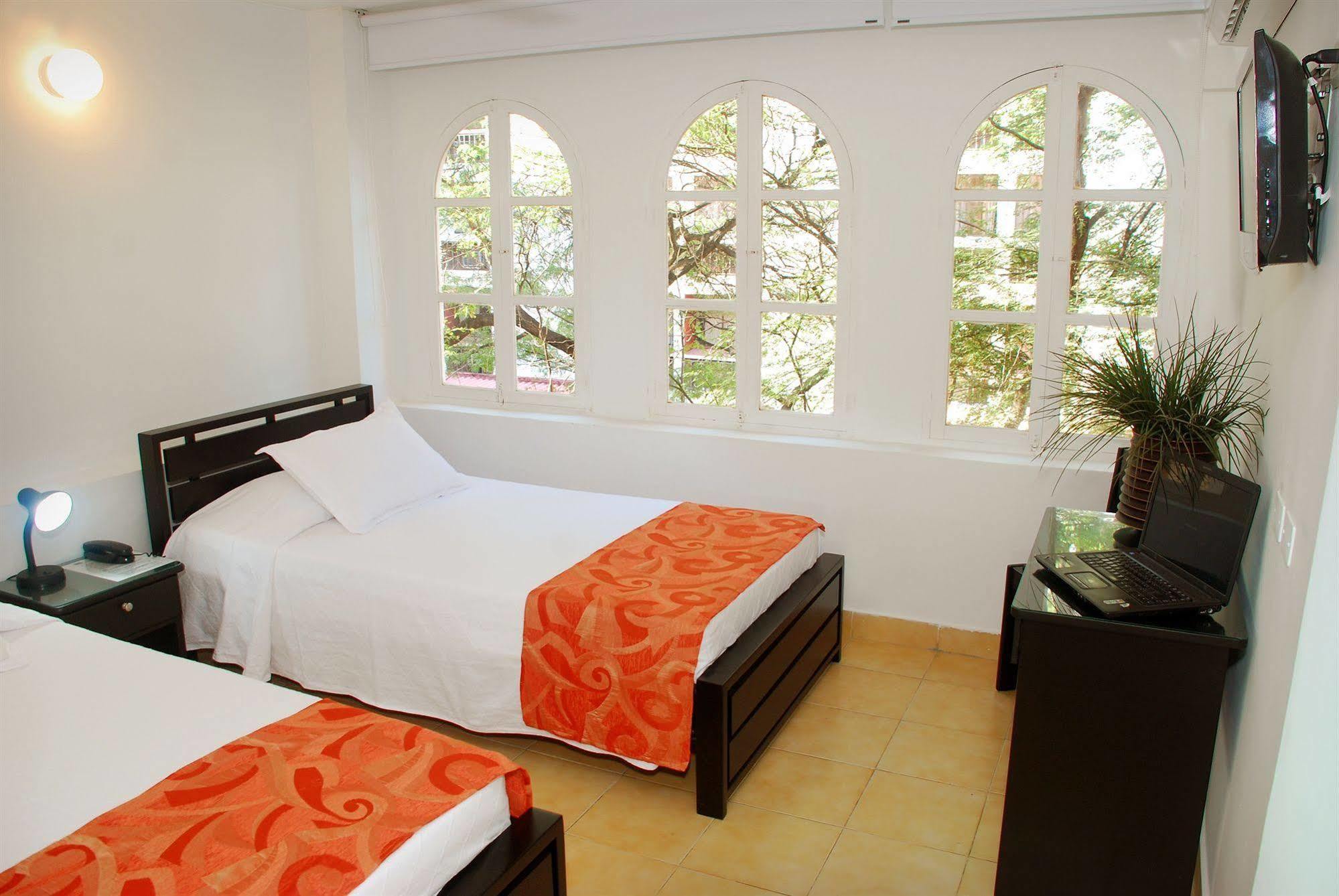 Hotel Edmar Σάντα Μάρτα Εξωτερικό φωτογραφία